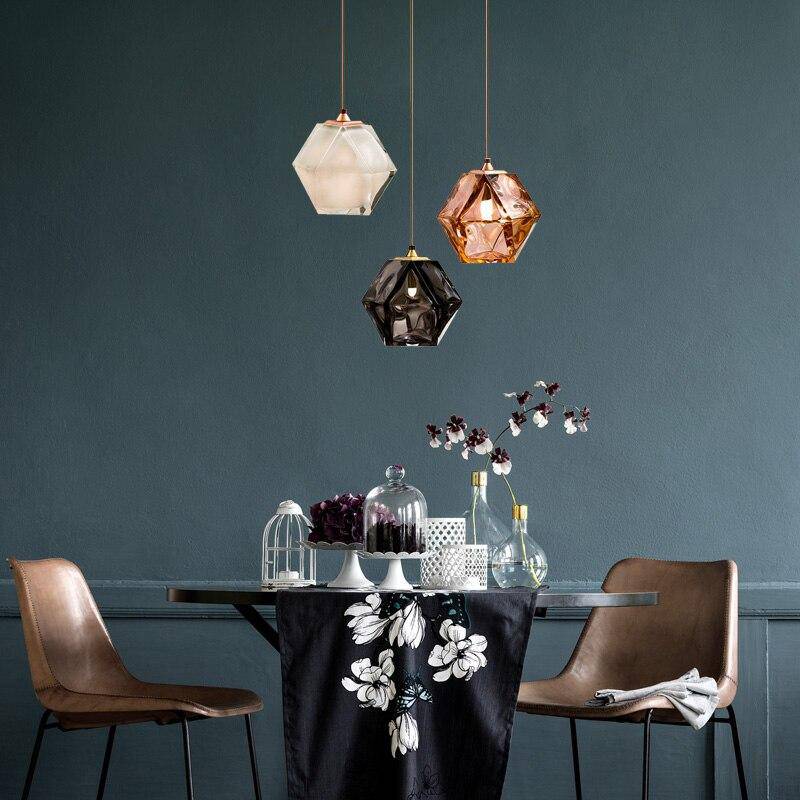 Suspension design diamant coloré en verre cristal - vue 3 sur 10