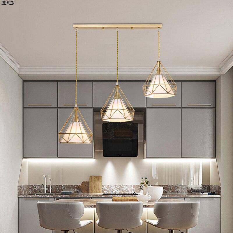 Lustre à suspensions à cages coniques dorées - vue 4 sur 7