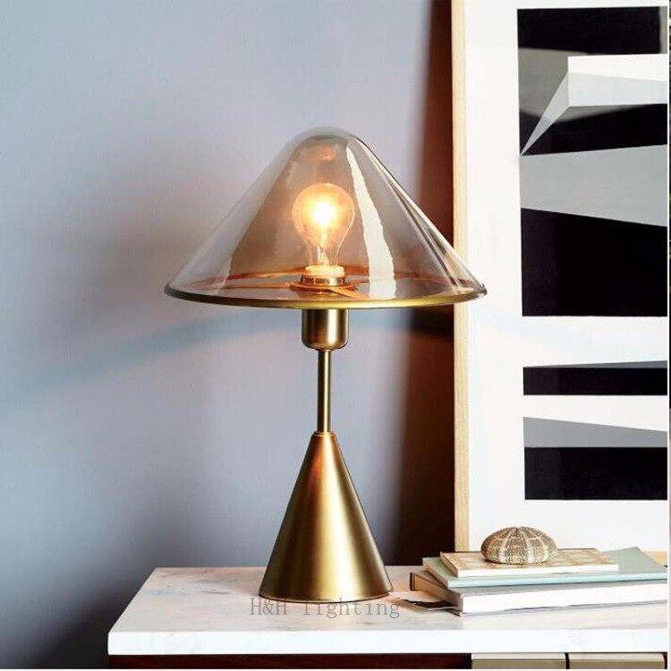 Lampe de chevet design à LED style cuivré et abat-jour en verre - vue 3 sur 7