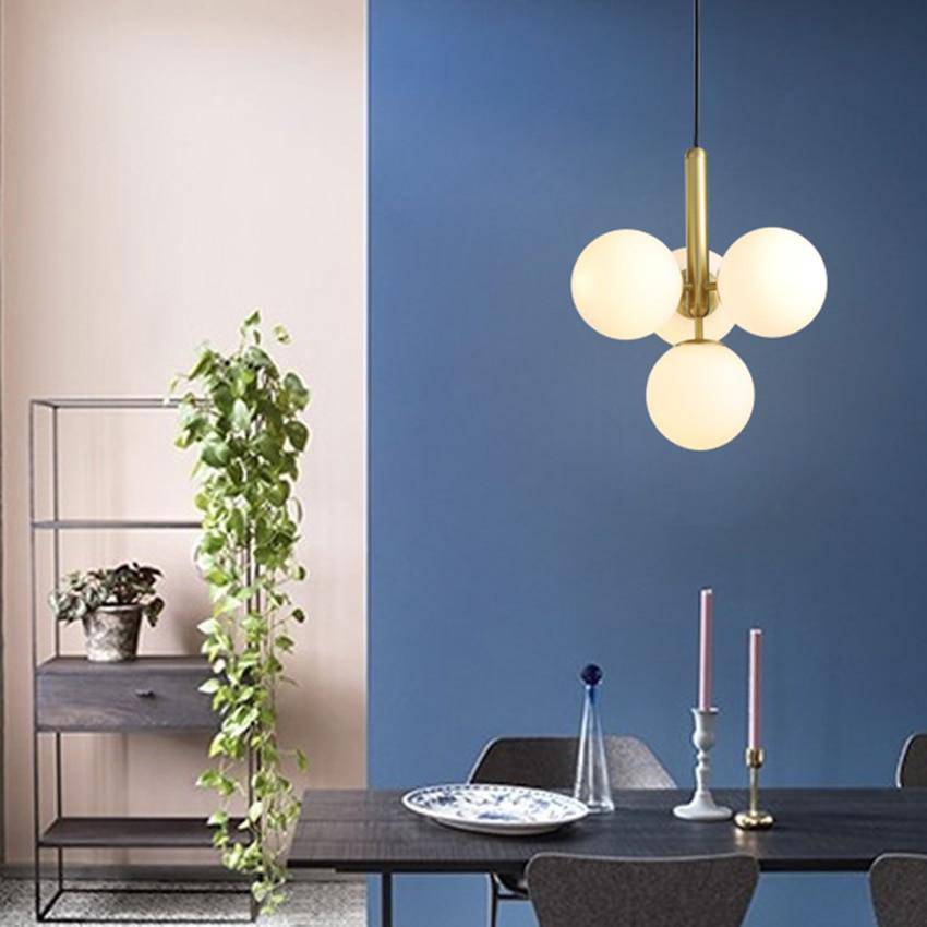 Suspension design LED avec cylindre doré et plusieurs boules en verres Fly - vue 5 sur 7