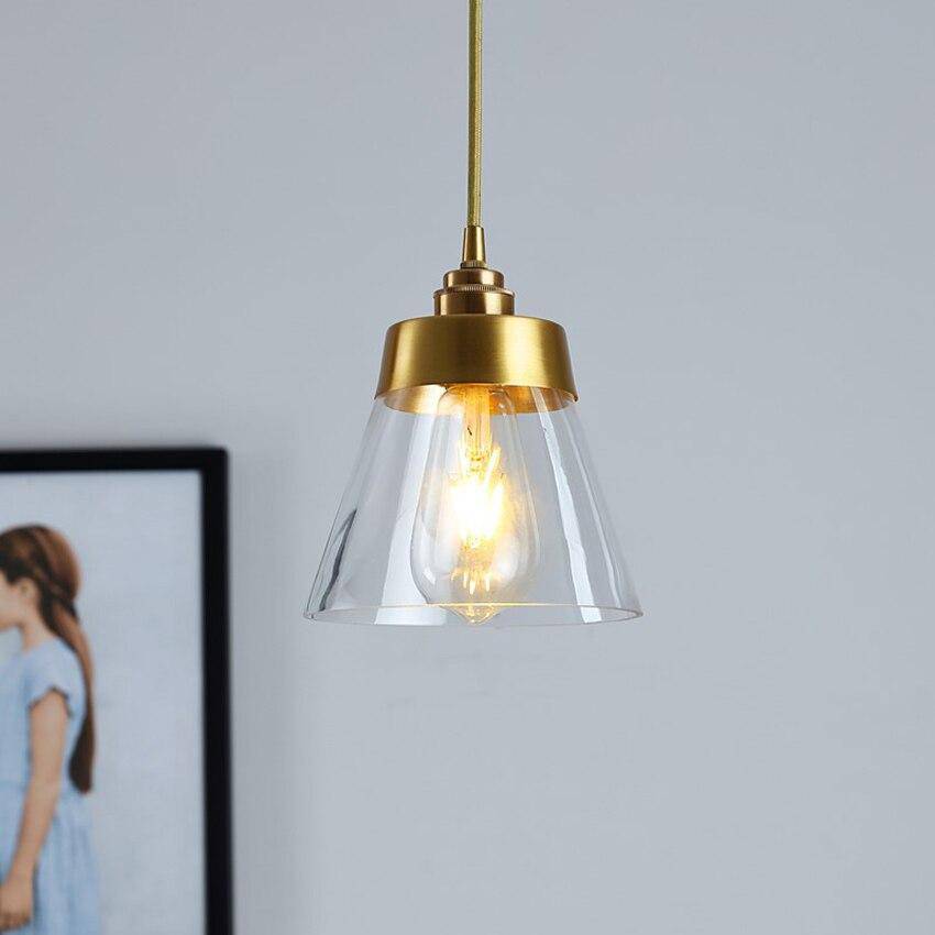 Suspension design LED dorée et abat-jour en verre luxury - vue 6 sur 8