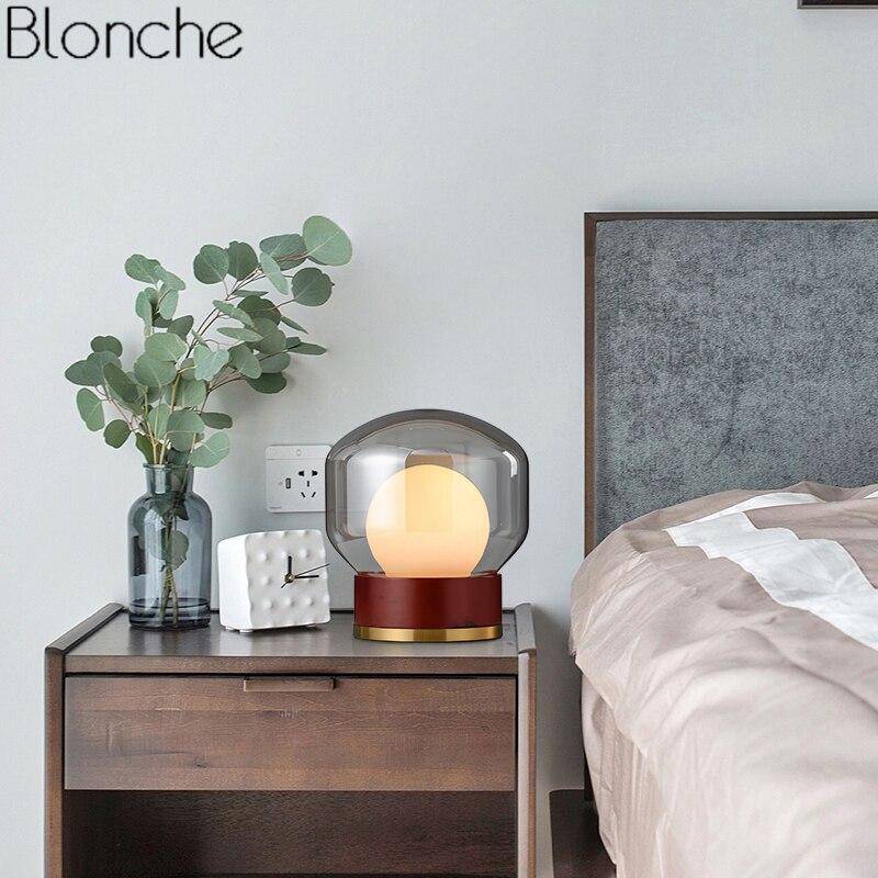 Lampe à poser design avec socle rétro doré et bois