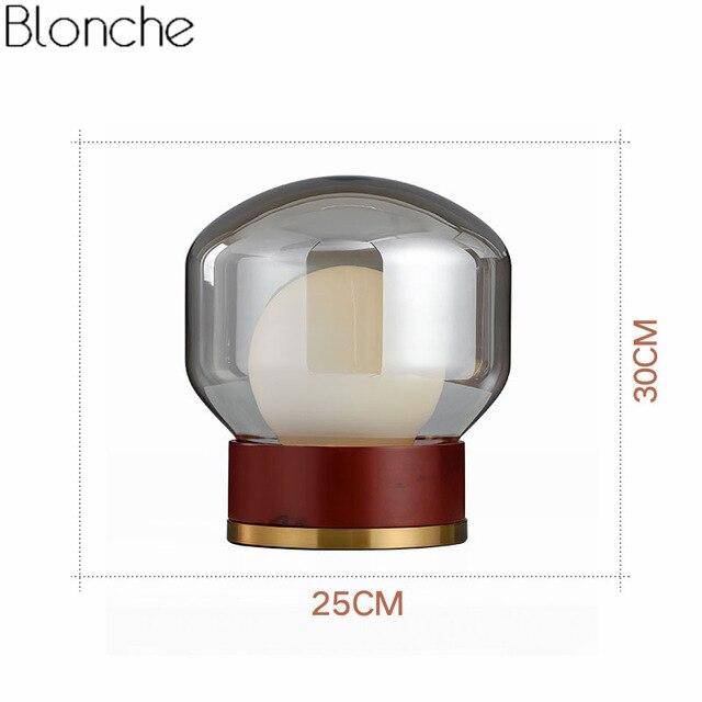Lampe à poser design avec socle rétro doré et bois