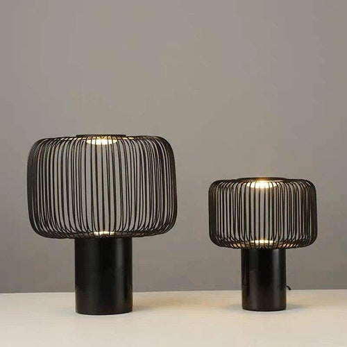 Lampe à poser design à LED avec abat-jour cage arrondie en métal noir
