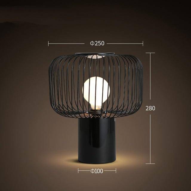 Lampe à poser design à LED avec abat-jour cage arrondie en métal noir