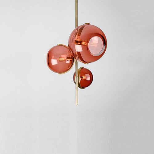 Suspension design LED avec tige doré et trois boules en verre rouge - vue 8 sur 7