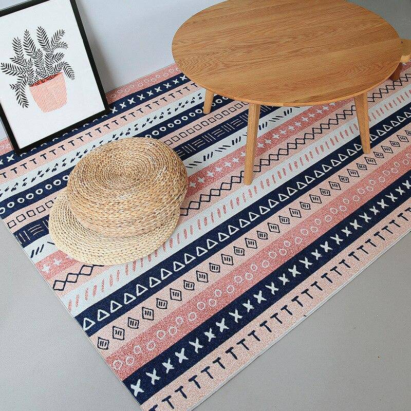 Tapis rectangle aux motifs géométriques roses et noirs style Keecy - vue 3 sur 2
