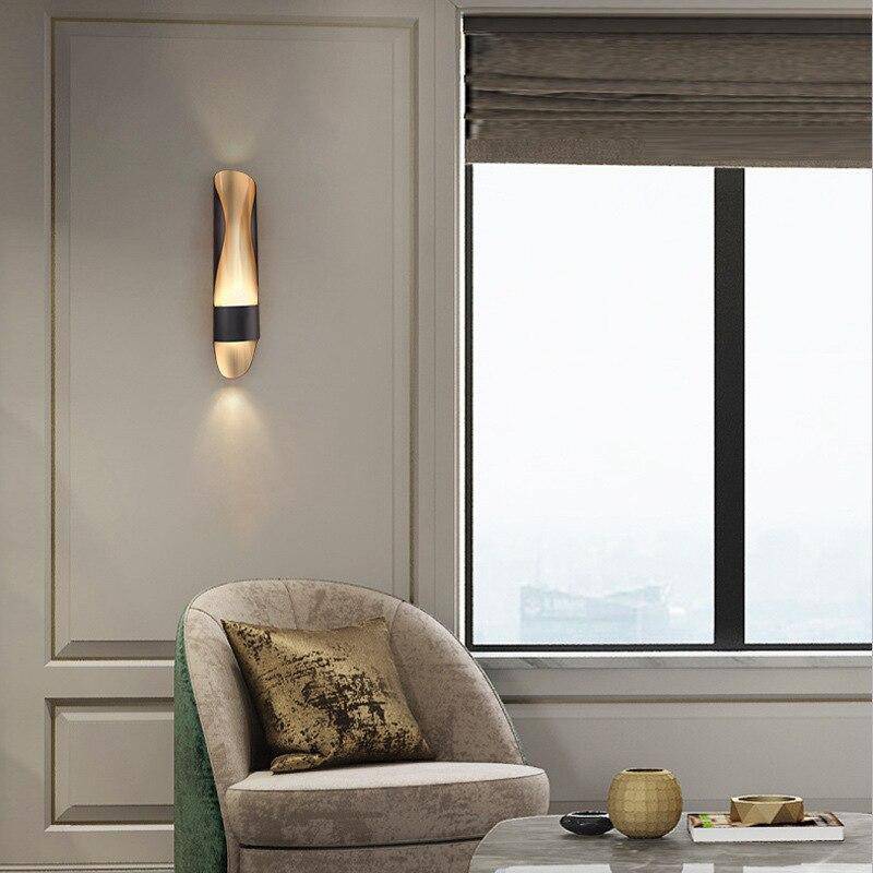 Applique murale design à LED en métal noir et doré