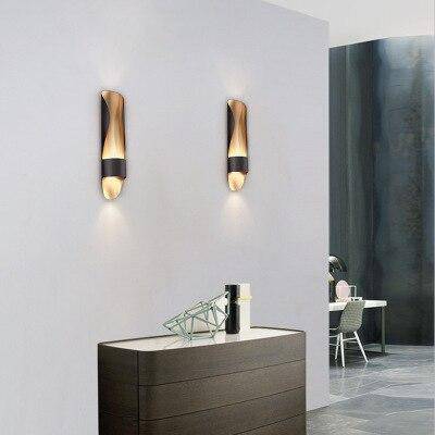 Applique murale design à LED en métal noir et doré