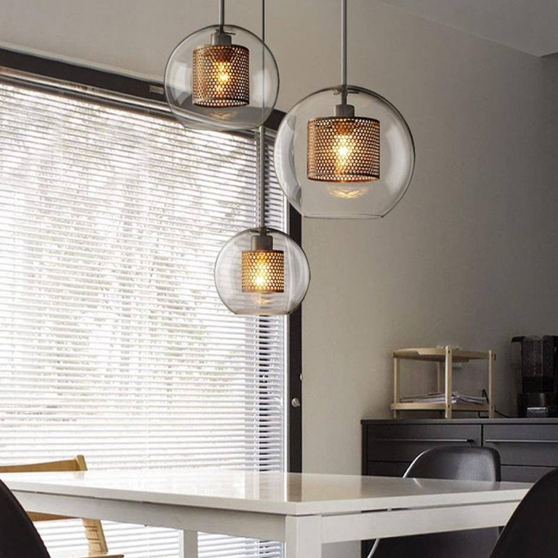 Suspension design LED avec abat-jour industriel et boule en verre Loft
