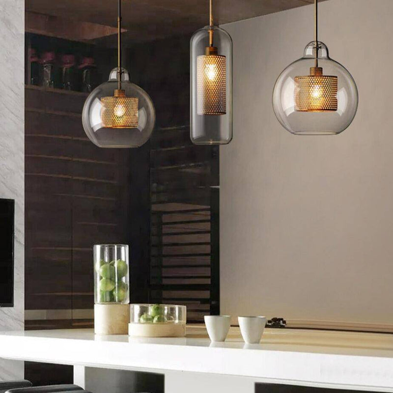 Suspension design LED avec abat-jour industriel et boule en verre Loft
