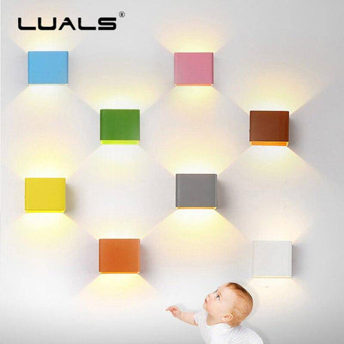 Applique murale moderne LED en cube métal coloré - vue 6 sur 14