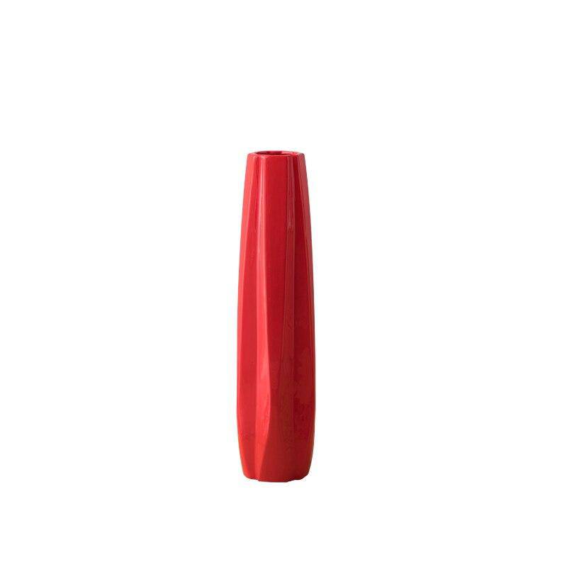 Vase design en céramique colorée style géométrique