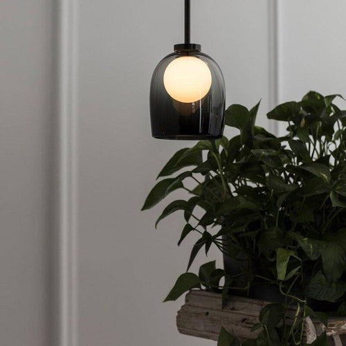 Suspension design à LED avec abat-jour arrondi en verre fumé Shadow - vue 5 sur 8