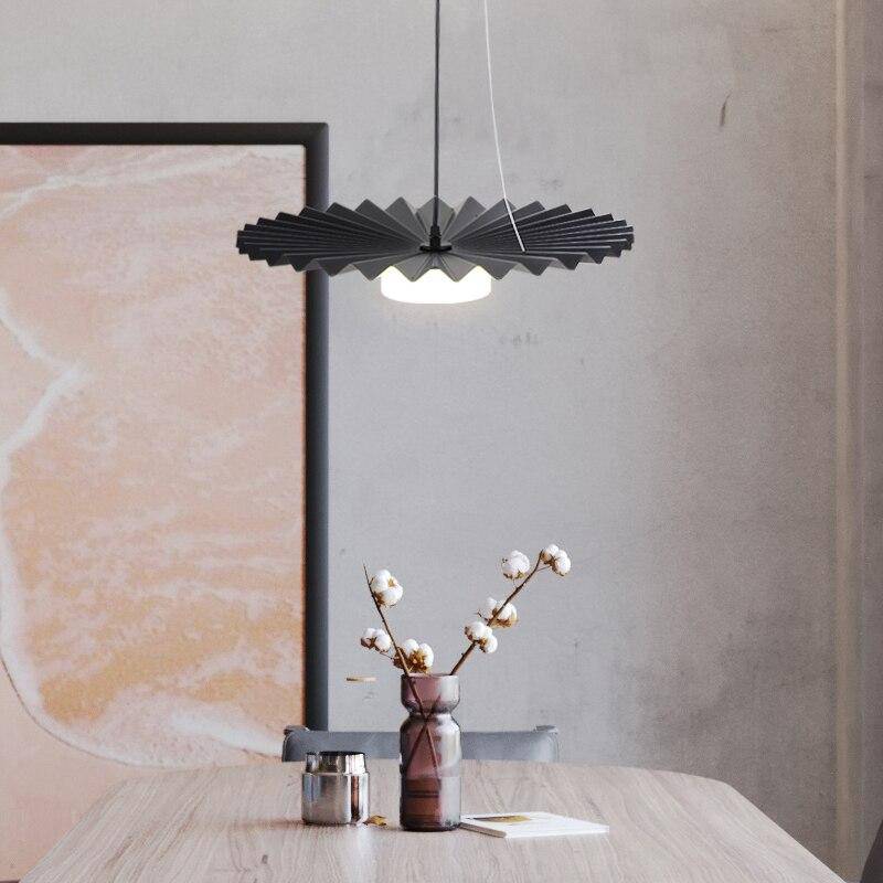 Suspension design à LED en métal plissé noir Loft - vue 3 sur 4