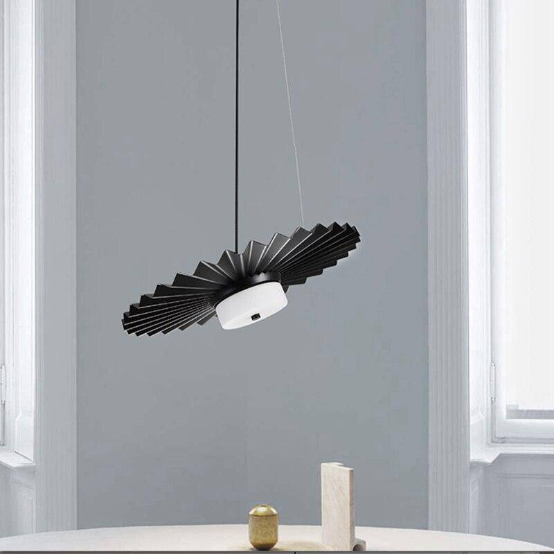 Suspension design à LED en métal plissé noir Loft - vue 4 sur 4