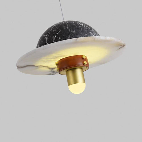 Suspension design à LED en marbre noir et blanc et métal doré - vue 7 sur 9