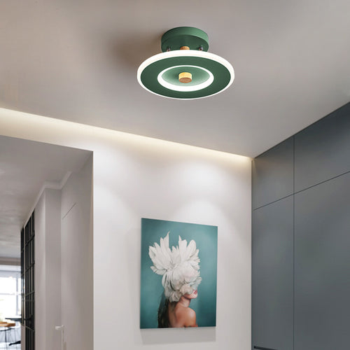 Plafonnier design avec des formes originales en métal Basil