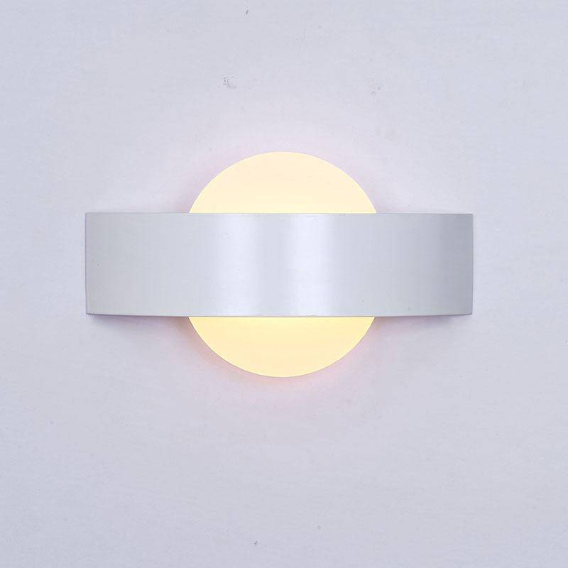 Applique design LED courbée avec boule en verre Indoor (noir ou blanc) - vue 2 sur 5
