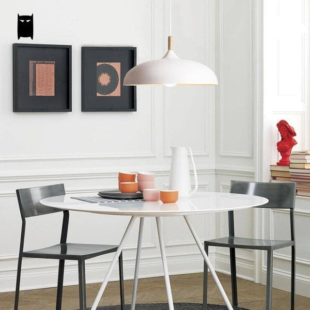 Suspension design LED avec abat-jour arrondi en métal style Sun