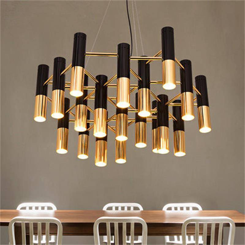 Lustre design avec tubes en métal noir et doré Italy