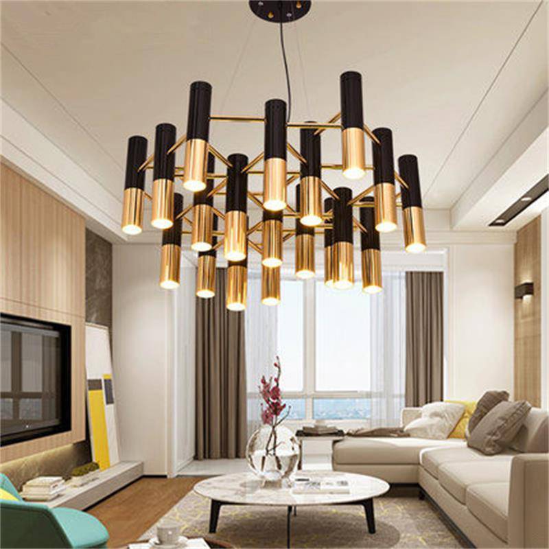 Lustre design avec tubes en métal noir et doré Italy