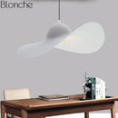 Suspension design LED blanche ondulée Hat