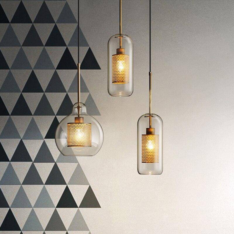 Suspension design LED avec abat-jour industriel et boule en verre Loft