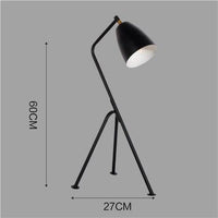 Lampe de bureau design à trois pieds Trigeminal