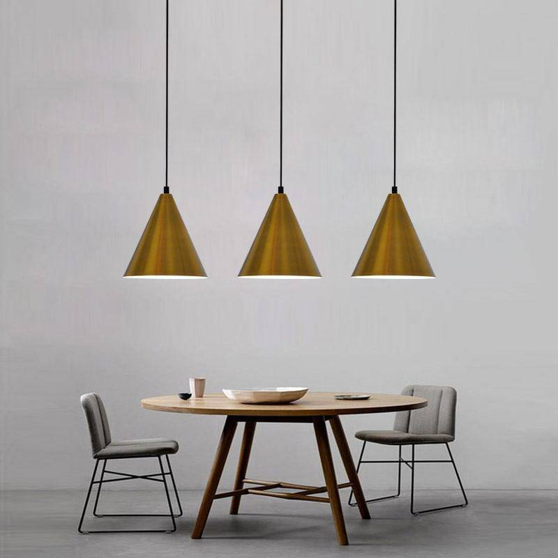 Suspension design doré en forme de cône Luxe - vue 4 sur 6