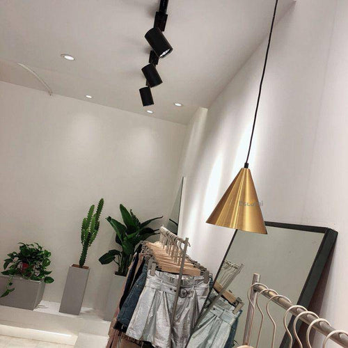 Suspension design doré en forme de cône Luxe - vue 2 sur 6