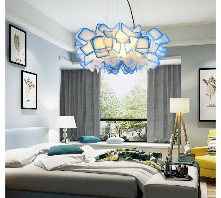 Suspension design de couleur en acrylique Clizia