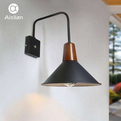 Applique murale design ajustable avec abat-jour en métal noir
