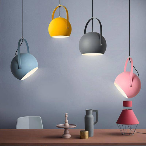 Suspension LED boule avec lanière en métal Colourful