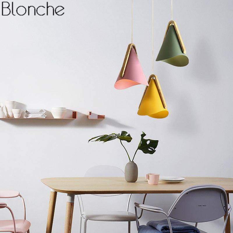 Suspension LED en bois et métal conique Nordic - vue 3 sur 8