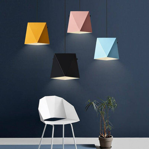 Suspension design LED avec abat-jour en métal coloré au géométrique - vue 3 sur 12