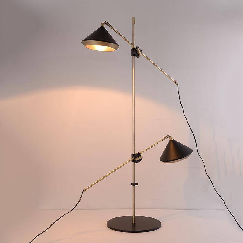 Lampadaire design avec deux abat-jours ajustables sur pied doré Sofa - vue 5 sur 6