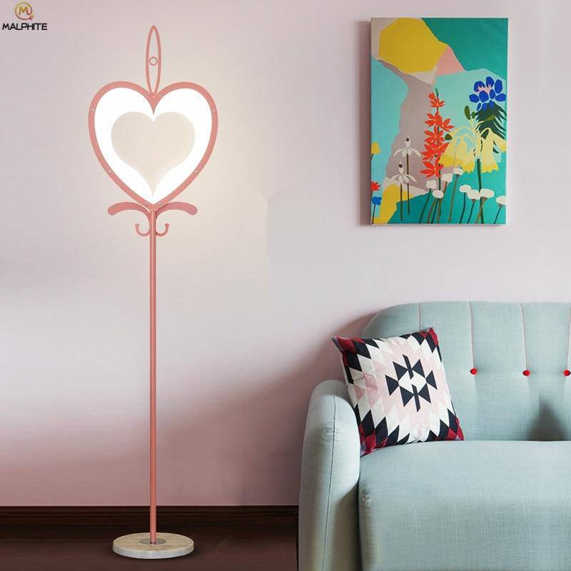 Lampadaire rose en forme de coeur Gift - vue 3 sur 6