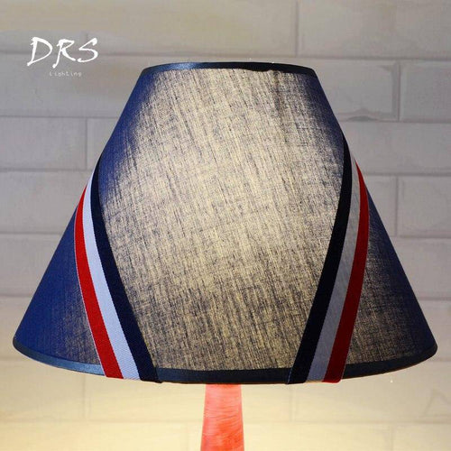 Lampe de chevet enfant avec ballons sportifs et abat-jour - vue 7 sur 6